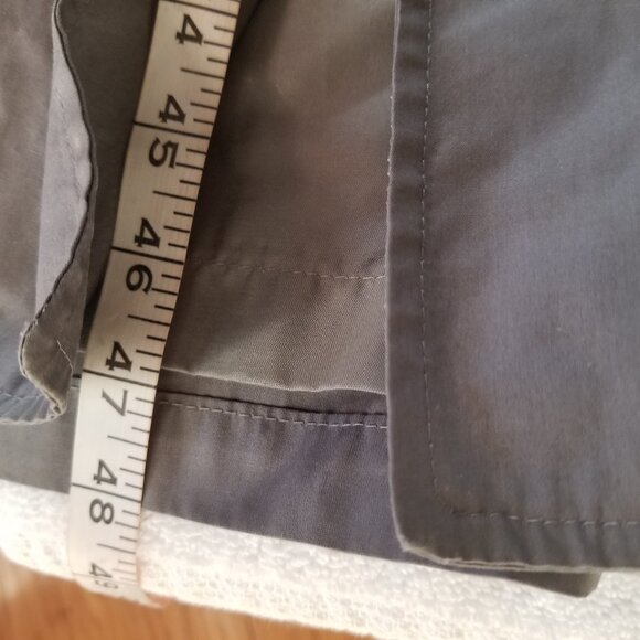 London Fog 44R Grey Trench Coat — Classic Mid-Length, Belted, Fully Lined - Picture 7 of 9